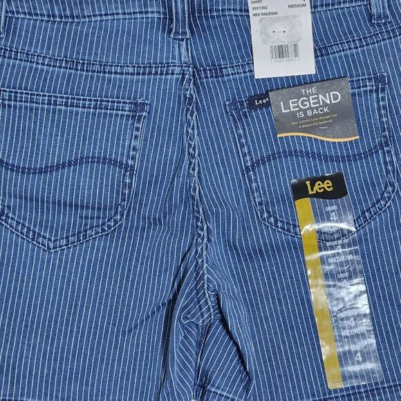 Lee Stripe Denim Shorts NWT Size 4 Lee Mid-Rise Striped Jean Shorts - Picture 5 of 10